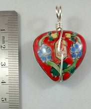 Load image into Gallery viewer, Porcelain Hand Painted Heart Necklace
