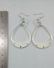 Load image into Gallery viewer, Back view of Sapphire Earrings showing size
