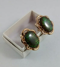 Load image into Gallery viewer, Ammolite Cuff Link
