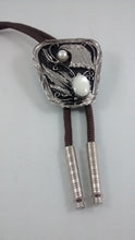 Load image into Gallery viewer, Cultured Pearl Bolo Tie
