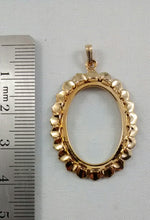 Load image into Gallery viewer, Gold Colored Oval Pendant Mount
